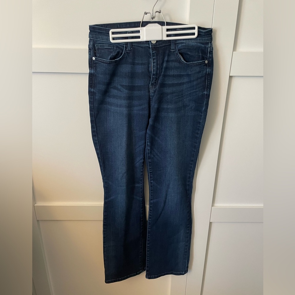 Judy Blue Slim Bootcut Dark wash. High waist